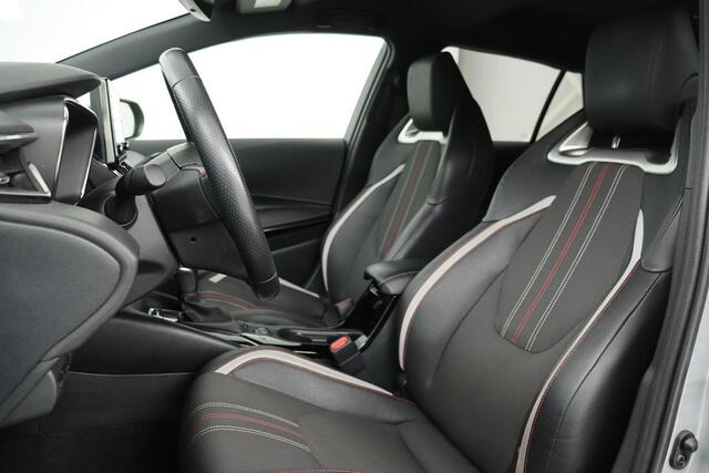 Toyota COROLLA 1.8 Hybrid GR-Sport | Trekhaak | Stoelverwarming | Carplay | Adaptive cruise | Full LED | Keyless | Sportstoelen | Park Assist