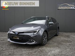 toyota-corolla-touring-sports-hybri