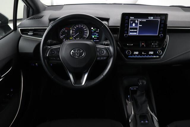 Toyota COROLLA 1.8 Hybrid Business | Carplay | Camera | Adaptive cruise | Full LED | DAB | Climate control | Bluetooth