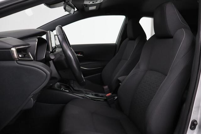 Toyota COROLLA 1.8 Hybrid Business | Carplay | Camera | Adaptive cruise | Full LED | DAB | Climate control | Bluetooth