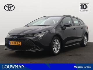 toyota-corolla-touring-sports-hybri
