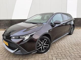 toyota-corolla-touring-sports-1.8-h