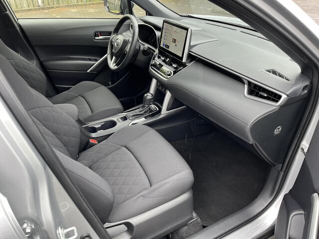 Toyota COROLLA Cross Hybrid 200 Dynamic | Navigatie | Apple CarPlay/Android auto | Achteruitrijcamera | Stoel en stuurverwarming