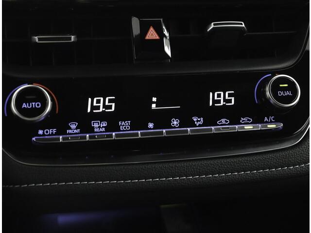 Toyota COROLLA 1.8 Hybrid Dynamic | Apple carplay & Android | Cruise control | Parkeer camera |