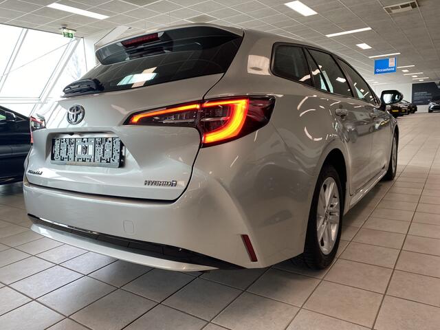 Toyota COROLLA Touring Sports 1.8 Hybrid Active Edition