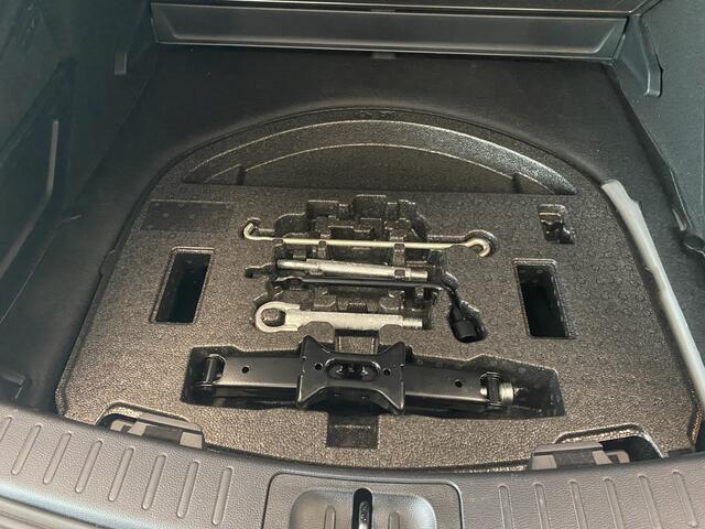 Toyota COROLLA Touring Sports 1.8 Hybrid Active Edition