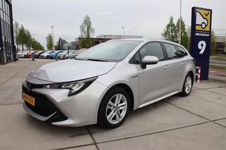 toyota-corolla-touring-sports-1.8-h