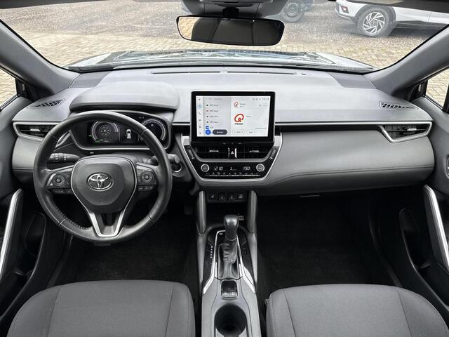 Toyota COROLLA Cross Hybrid 200 Dynamic **NAVIGATIE/ STOEL EN STUURWIELVERWARMING/ PARKEERSENSOREN VOOR EN ACHTER/ 36 MAANDEN GARANTIE**