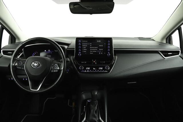 Toyota COROLLA 1.8 Hybrid First Edition | Adaptive Cruise Control | Climate Control | Achteruitrijcamera | Navigatie | Apple Carplay | Android Auto |