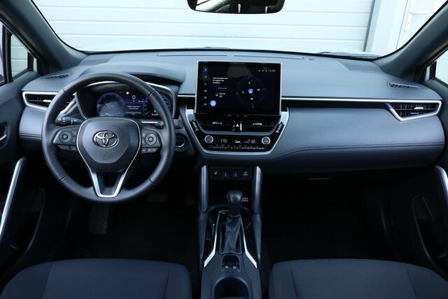 Toyota COROLLA Cross Hybrid 200 Style, Stoel-stuurverwarming, Sensoren, Apple Carplay/Android Auto,