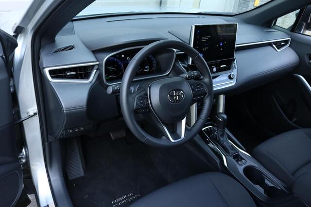 Toyota COROLLA Cross Hybrid 200 Style, Stoel-stuurverwarming, Sensoren, Apple Carplay/Android Auto,