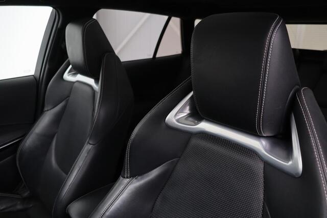 Toyota COROLLA 2.0 Hybrid Premium | Leder | Head-Up | Stoelverwarming | Trekhaak | Adaptive cruise | Matrix LED | Carplay | Keyless | Camera