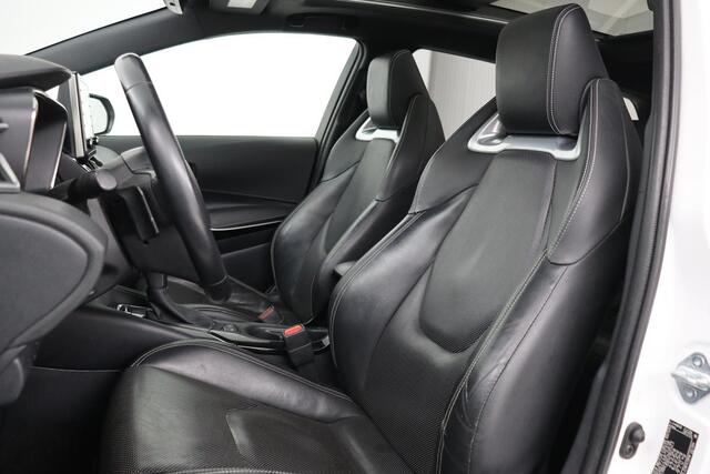 Toyota COROLLA 2.0 Hybrid Premium | Leder | Head-Up | Stoelverwarming | Trekhaak | Adaptive cruise | Matrix LED | Carplay | Keyless | Camera