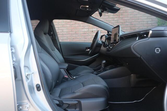 Toyota COROLLA 1.8 Hybrid 140pk CVT Touring Sports First Edition | Climate | Adaptive Cruise | Keyless | Camera | PDC | Elektrische Achterklep | Winter Pakket