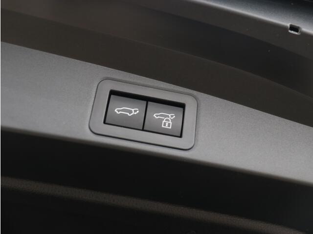 Toyota COROLLA 1.8 Hybrid Dynamic I Keyless I Half-leder I Dodehoekdetectie