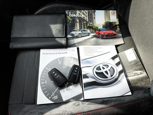 Toyota COROLLA Touring Sports 2.0 Hybrid Executive JBL (153 PK) 1e-Eig. & Dealer-Onderh. BOVAG-Garantie. NL-Auto. Trekhaak, Navigatie, Achteruitrijcamera, 18Inch-LMV, Head-Up, Keyless-Entry, Parkeer-Assistent, Adaptieve-Cruisecontrol, Parkeersensoren-V+A, Privacy