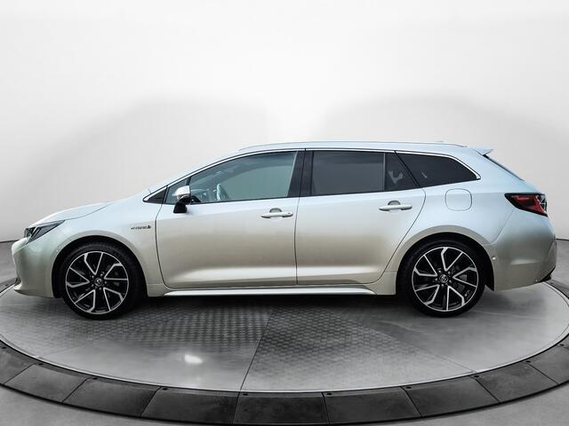 Toyota COROLLA Touring Sports 2.0 Hybrid Executive JBL (153 PK) 1e-Eig. & Dealer-Onderh. BOVAG-Garantie. NL-Auto. Trekhaak, Navigatie, Achteruitrijcamera, 18Inch-LMV, Head-Up, Keyless-Entry, Parkeer-Assistent, Adaptieve-Cruisecontrol, Parkeersensoren-V+A, Privacy