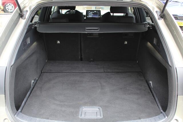 Toyota COROLLA Touring Sports 1.8 Hybrid Active Plus | Rijklaar | Apple/Android | Camera | Cruise | Clima | Stoel/Stuur-verwarming