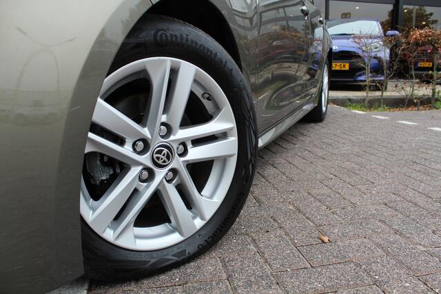 Toyota COROLLA Touring Sports 1.8 Hybrid Active Plus | Rijklaar | Apple/Android | Camera | Cruise | Clima | Stoel/Stuur-verwarming