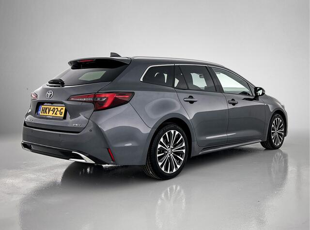 Toyota COROLLA Touring Sports Hybrid 200 First Edition | Elektrisch bedienbare achterklep | Voorruit verwarming | Stuurwiel verwarming |