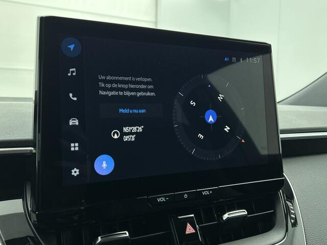 Toyota COROLLA Touring Sports Hybrid 200 First Edition | Elektrisch bedienbare achterklep | Voorruit verwarming | Stuurwiel verwarming |