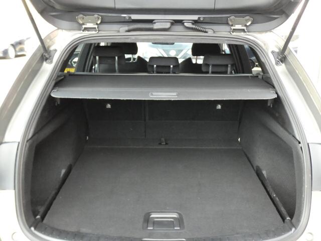 Toyota COROLLA Touring Sports 1.8 Hybrid Business Plus/ lage km/ zeer mooi!