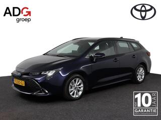 toyota-corolla-touring-sports-hybri