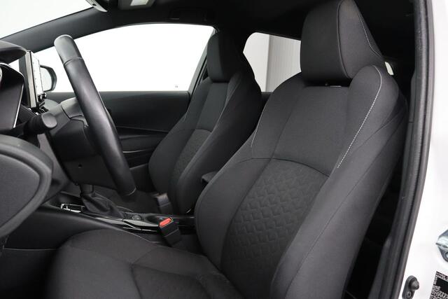 Toyota COROLLA 1.8 Hybrid Business Plus | Stoelverwarming | Trekhaak | Adaptive cruise | Camera | Carplay | Full LED | Navigatie | Climate control | Stuurverwarning
