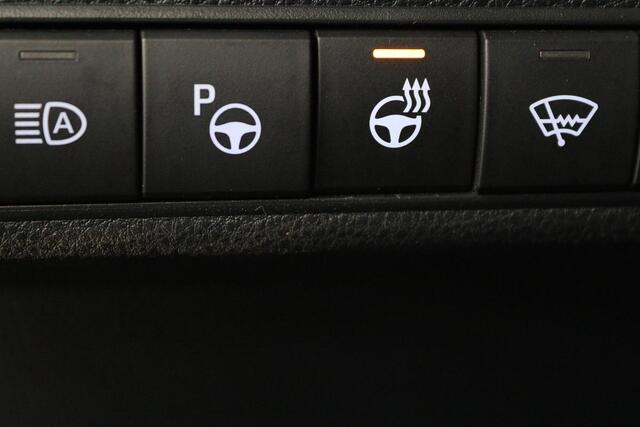 Toyota COROLLA 1.8 Hybrid Business Plus | Stoelverwarming | Trekhaak | Adaptive cruise | Camera | Carplay | Full LED | Navigatie | Climate control | Stuurverwarning