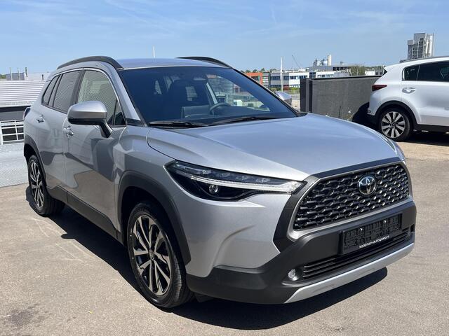Toyota COROLLA Cross Hybrid 200 Dynamic Edition Navigatie, Achteruitrijcamera, Elek. achterklep, LED, LMV, Privacy glass, Smart Key, BTW Auto