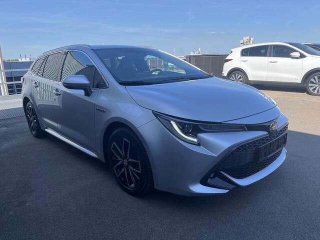 Toyota COROLLA Touring Sports 1.8 Hybrid Style Stoelverwarming, Achteruitrij camera, Elektr. bedienbare achterklep, Draadloze telefoonlader, Apple carplay en/of Android auto, LMV, Privacy glass