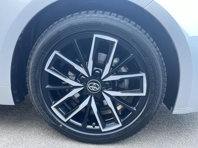 Toyota COROLLA Touring Sports 1.8 Hybrid Style Stoelverwarming, Achteruitrij camera, Elektr. bedienbare achterklep, Draadloze telefoonlader, Apple carplay en/of Android auto, LMV, Privacy glass