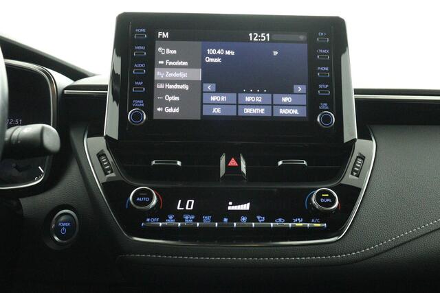 Toyota COROLLA Touring Sports 2.0 Hybrid Business Plus | Apple Carplay/Android Auto | Parkeersensoren | Trekhaak | Stoelverwarming |