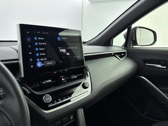 Toyota COROLLA Cross Hybrid 200 Dynamic Limited | navi | DAB | Achteruitrijcamera | zeer lage KM stand |