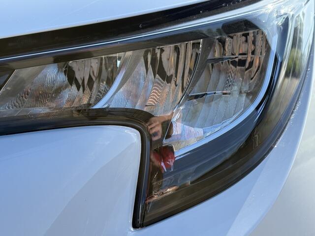 Toyota COROLLA 1.8 Hybrid Active AUTOMAAT-TREKHAAK-STOELVERWARMING