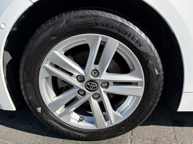 Toyota COROLLA 1.8 Hybrid Active AUTOMAAT-TREKHAAK-STOELVERWARMING