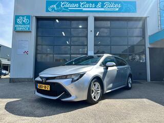 toyota-corolla-1.8-hybrid-active