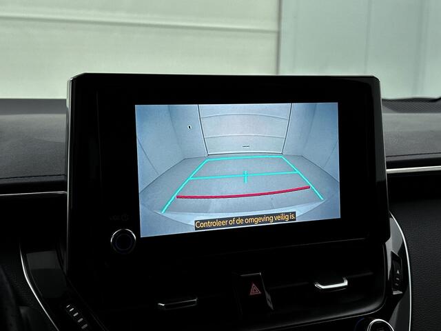 Toyota COROLLA 1.8 Hybrid GR-Sport Plus | Sportstoelen | 18 inch LM Velgen | Stoelverwarming | PDC voor en achter |