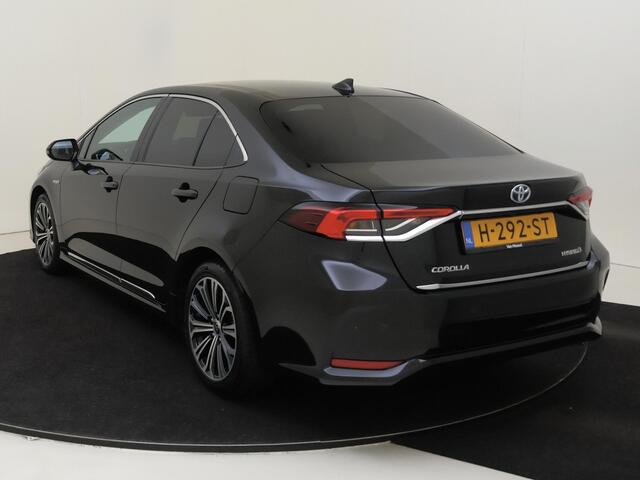 Toyota COROLLA 1.8 Hybrid Business Plus Navigatie | Climate Control | Camera | Bluetooth | Lichtmetalen Velgen | 1ste Eigenaar