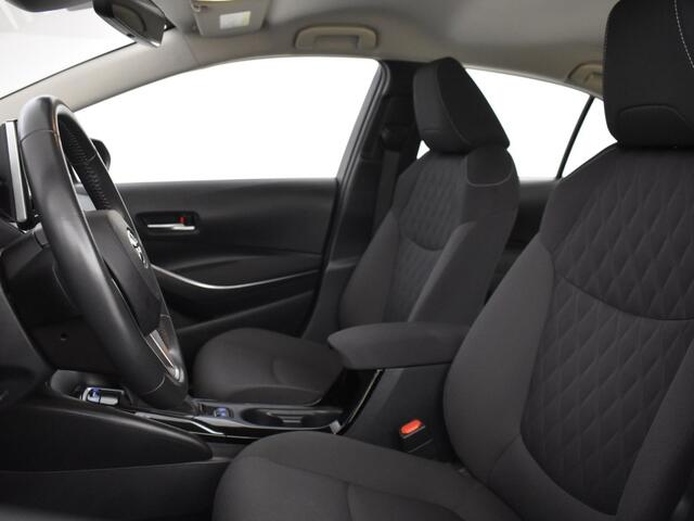 Toyota COROLLA 1.8 Hybrid Active | Navigatie | Trekhaak | Apple & Android Carpl