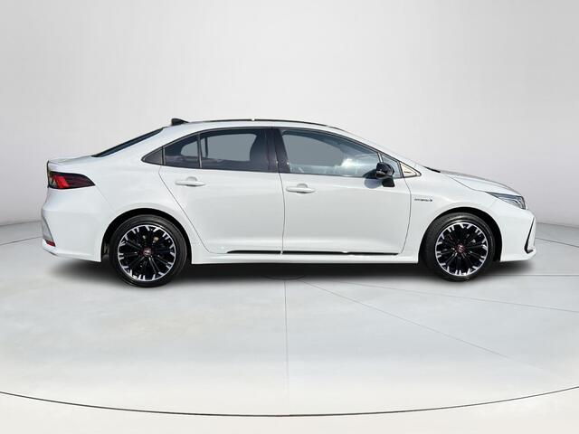 Toyota COROLLA 1.8 Hybrid GR-Sport | Navigatie | Apple CarPlay/Android auto | Achteruitrijcamera | Stoelverwarming