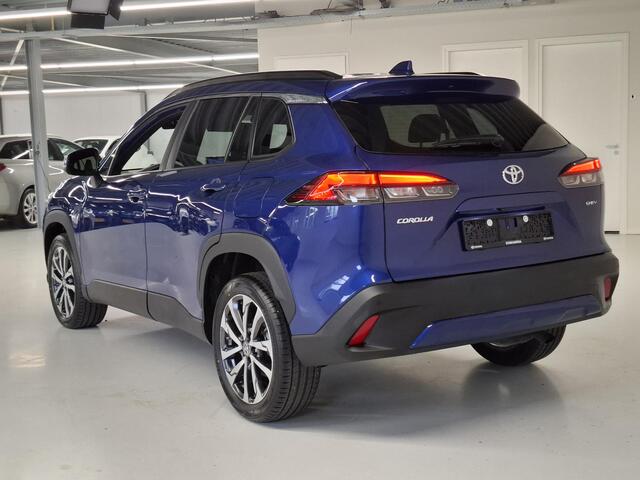 Toyota COROLLA Cross Hybrid 140 Style | Stoel/stuur verw. | Elektr. Klep | PDC V+A | Carplay | Dodehoekdetectie |