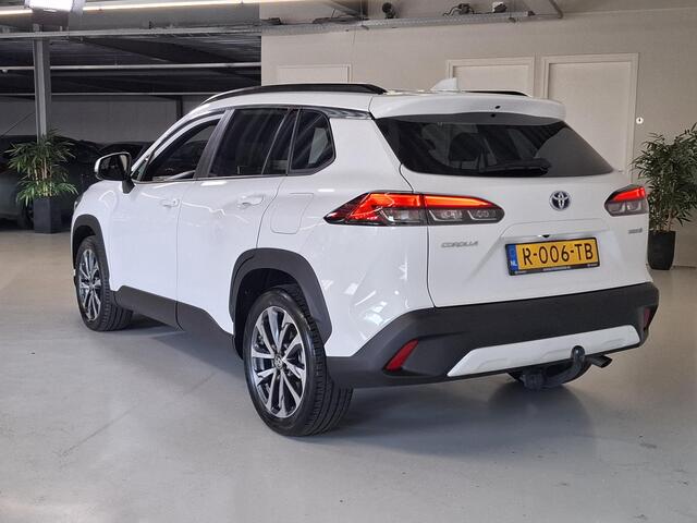 Toyota COROLLA Cross 2.0 Hybrid First Edition | PDC V+A | BSM | Trekhaak | Half-leder | Elektr. klep |