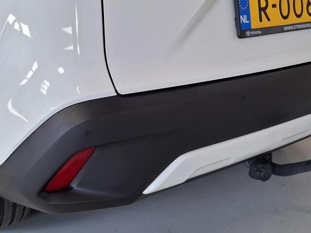 Toyota COROLLA Cross 2.0 Hybrid First Edition | PDC V+A | BSM | Trekhaak | Half-leder | Elektr. klep |
