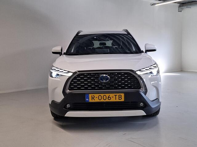 Toyota COROLLA Cross 2.0 Hybrid First Edition | PDC V+A | BSM | Trekhaak | Half-leder | Elektr. klep |