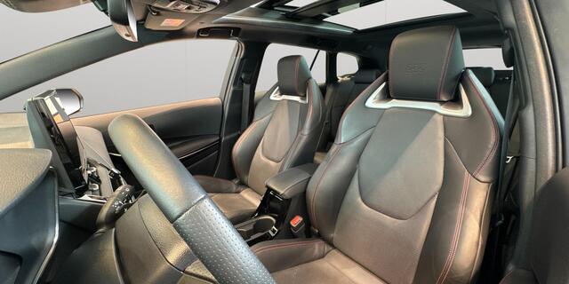 Toyota COROLLA Touring Sports Hybrid 200 Business GR Sport Plus | Leder sport interieur | Navi | carplay/android | 18"LM velgen | stoelverwarming | Trekhaak afneembaar |