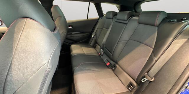 Toyota COROLLA Touring Sports Hybrid 200 Business GR Sport Plus | Leder sport interieur | Navi | carplay/android | 18"LM velgen | stoelverwarming | Trekhaak afneembaar |