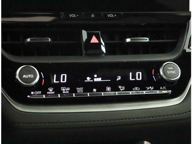 Toyota COROLLA Cross Hybrid 200 Style | Nieuw uit voorraad leverbaar! | 10 Jaar fabrieksgarantie! |