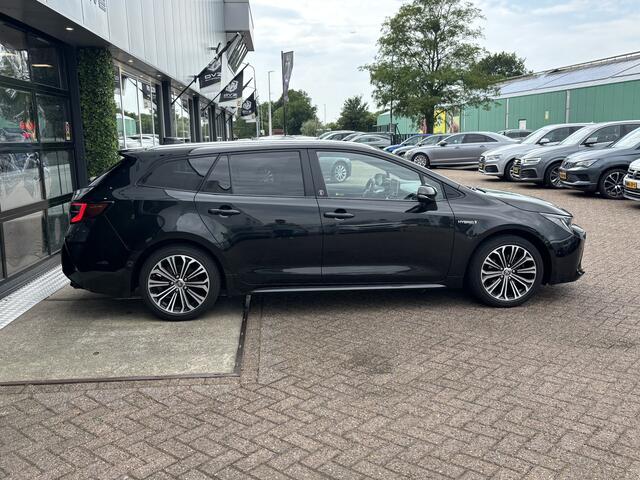 Toyota COROLLA Touring Sports 1.8 Hybrid TeamNL | ACC | Dodehoek | Carplay | Trekhaak |