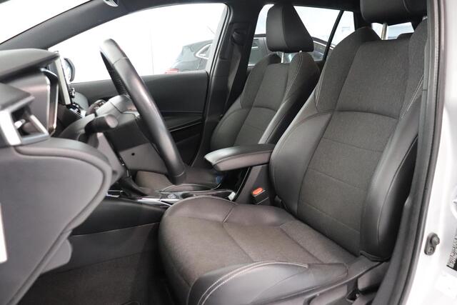 Toyota COROLLA Touring Sports 1.8 Hybrid Business Plus | Camera | LED | Navigatie | Cruisecontrol adaptief | Trekhaak | All Season | Apple Carplay Android Auto |